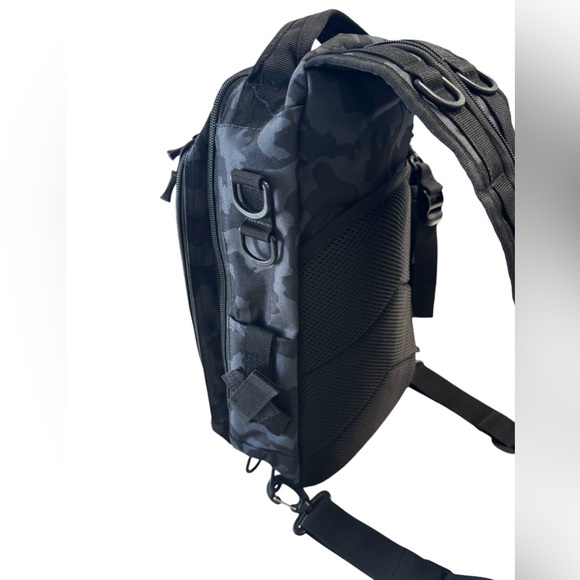 Ghostorn Fishing Backpack Black Camo NWOT - Picture 5 of 12